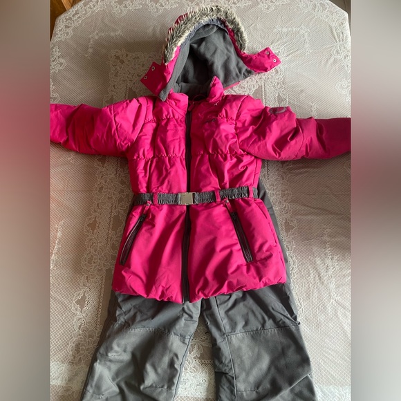 Girls Gusti Snowsuit - Size 12 - Pink and Grey- For -40 degree weather - Picture 1 of 6